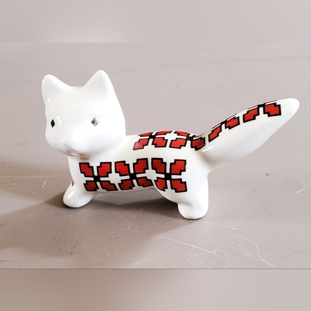 Ukrainian Arts by Stefania Ceramic Cat Figurine Red Black Folk Pattern White